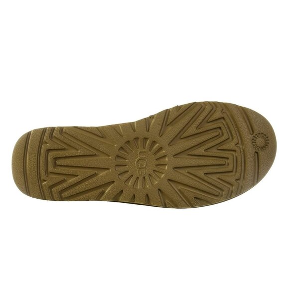 UGG Women's Bailey Button II Winter Boot - Picture 6 of 11